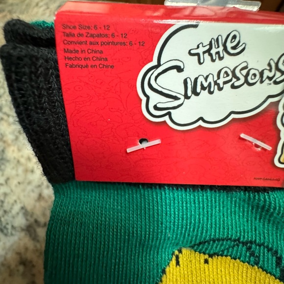 NWT. 2 pack Simpson’s socks - Picture 10 of 10